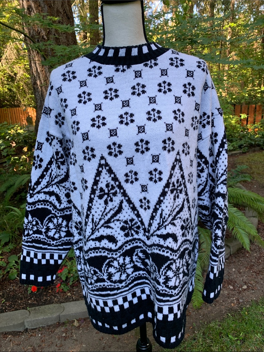 Cask Women’s Vintage Crew Neck Sweater